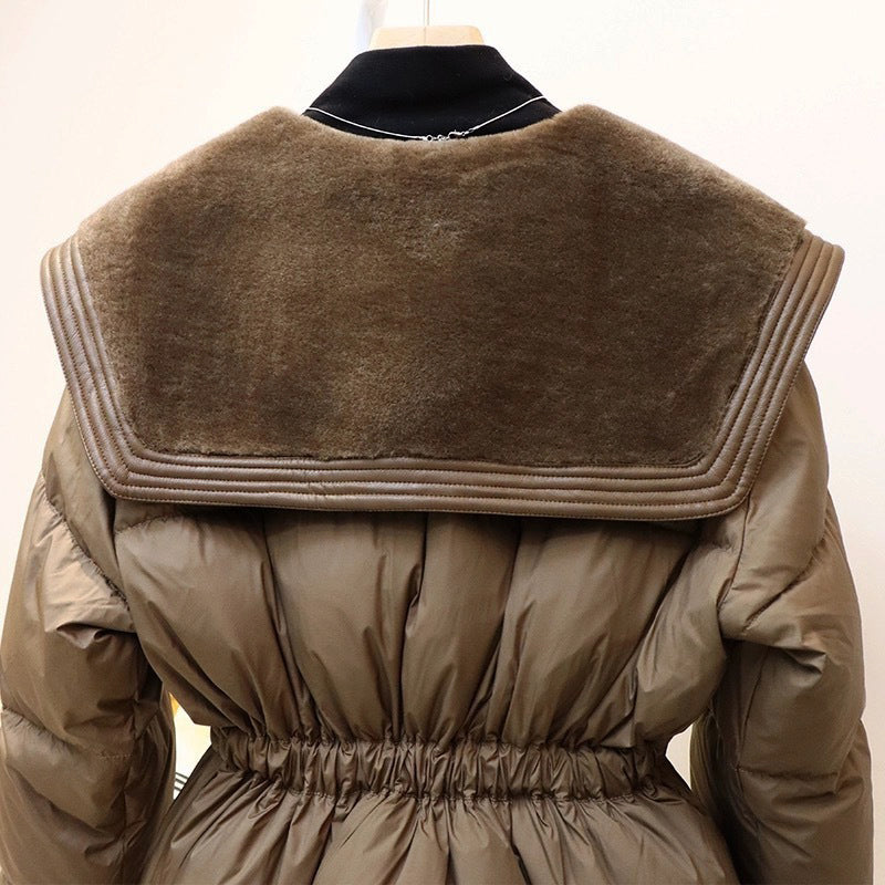 Piumino con Collo in Pelliccia Sintetica – Calore e Stile Invernale