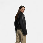 Giacca Biker in Ecopelle – Eleganza Senza Tempo – Essenziale Quotidiano